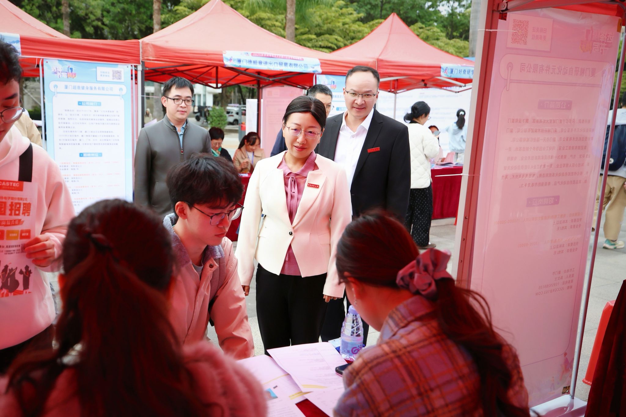 E1A41DC48B35AB1C7BC5E1C0932_B69B010D_4937D