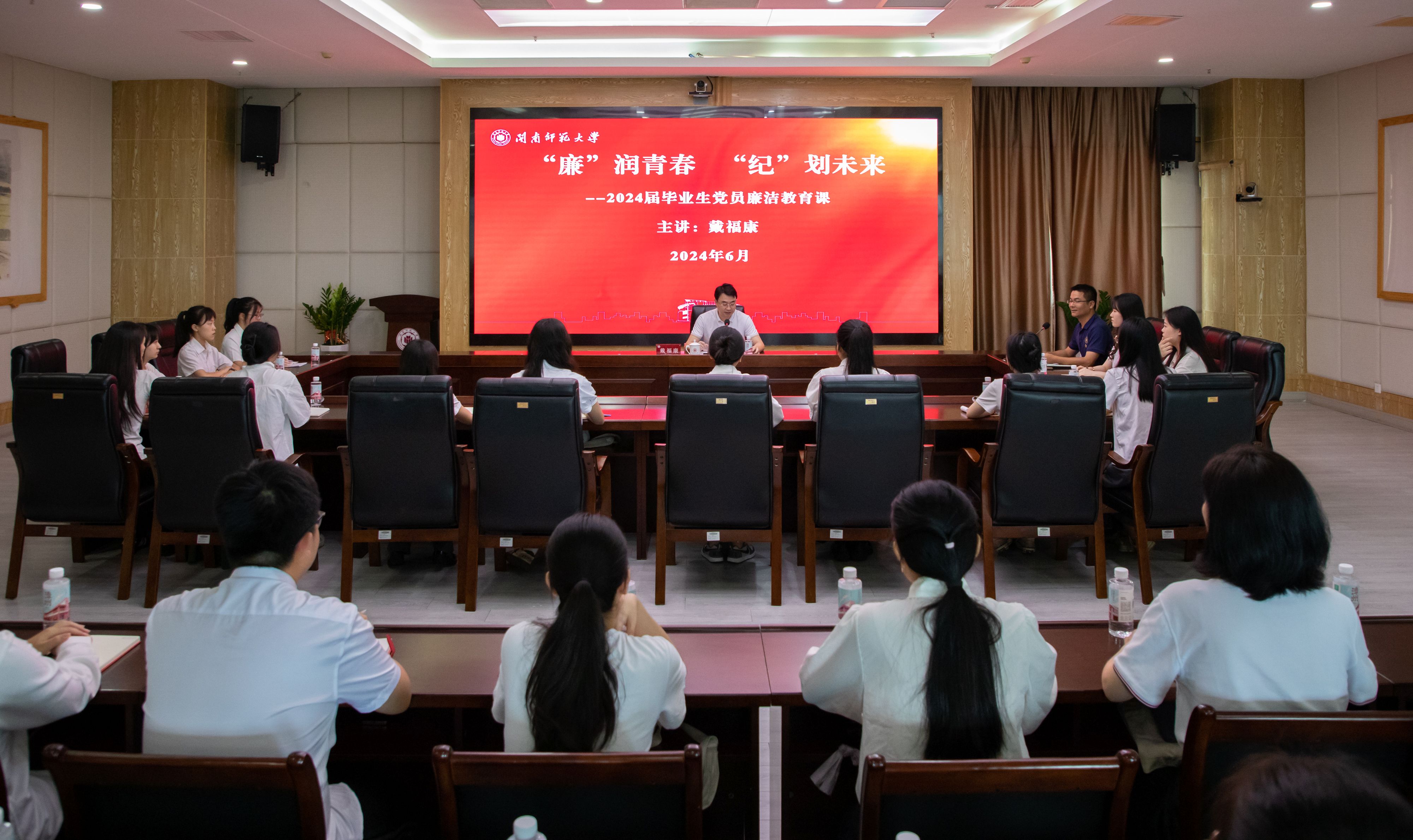 64A0626B54721796A0D9F9A3BDC_4B23BD2B_F1BF3